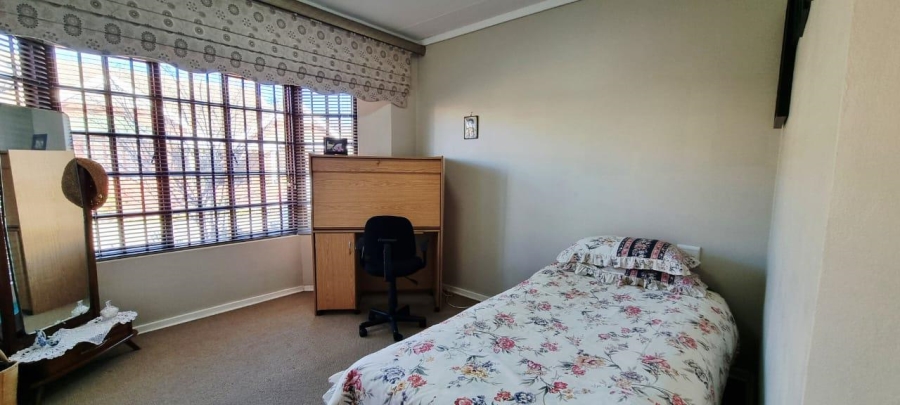 2 Bedroom Property for Sale in Heuwelsig Free State